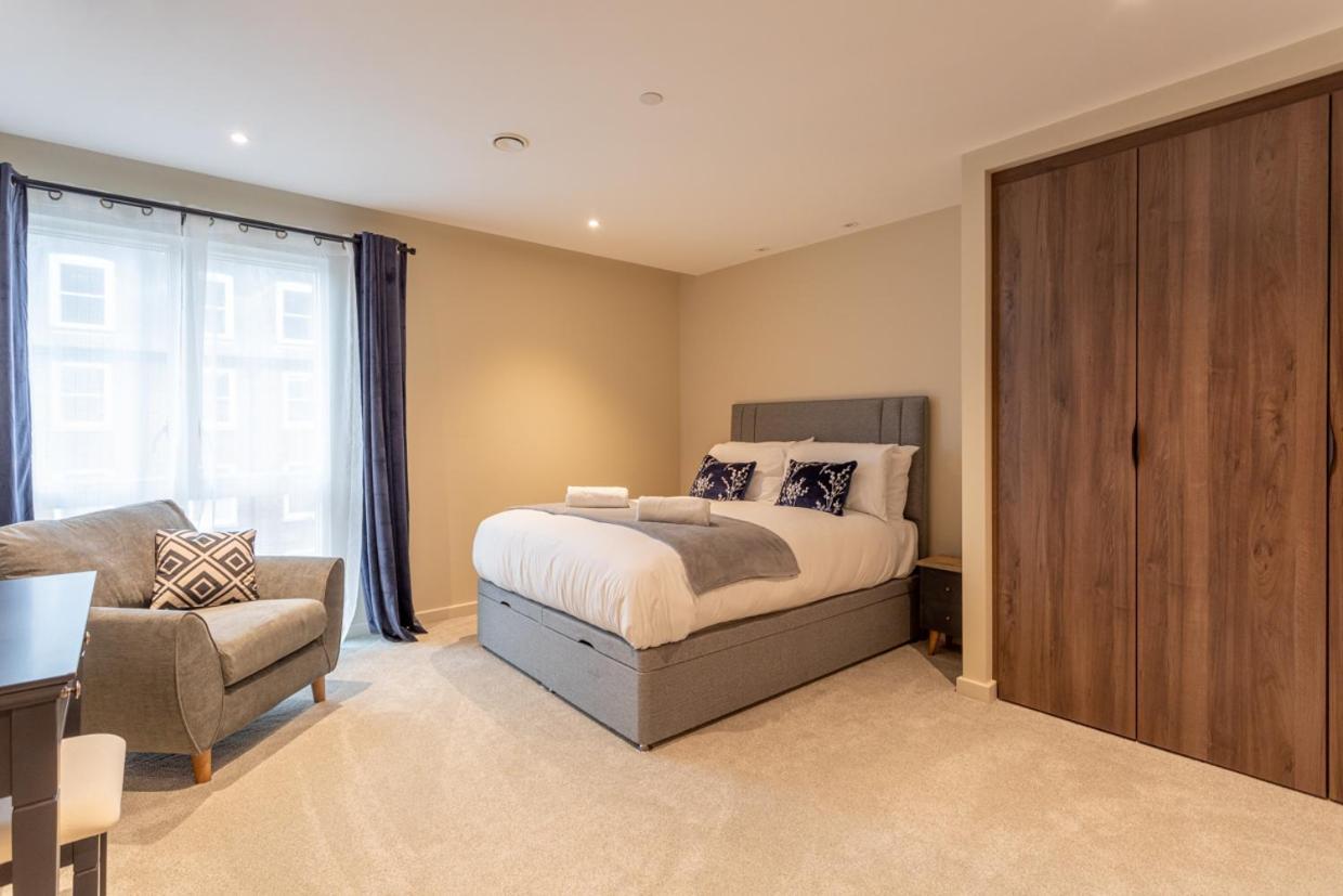 Luxury 2 Bedroom Apartment With Free Parking In The Heart Of יורק מראה חיצוני תמונה